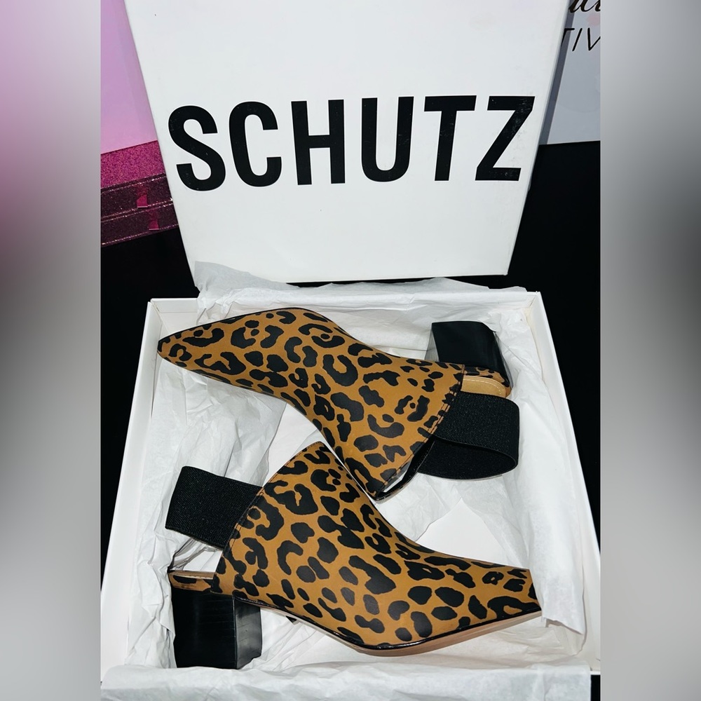BRAND NEW Schutz Leopard Slingback Mule Booties